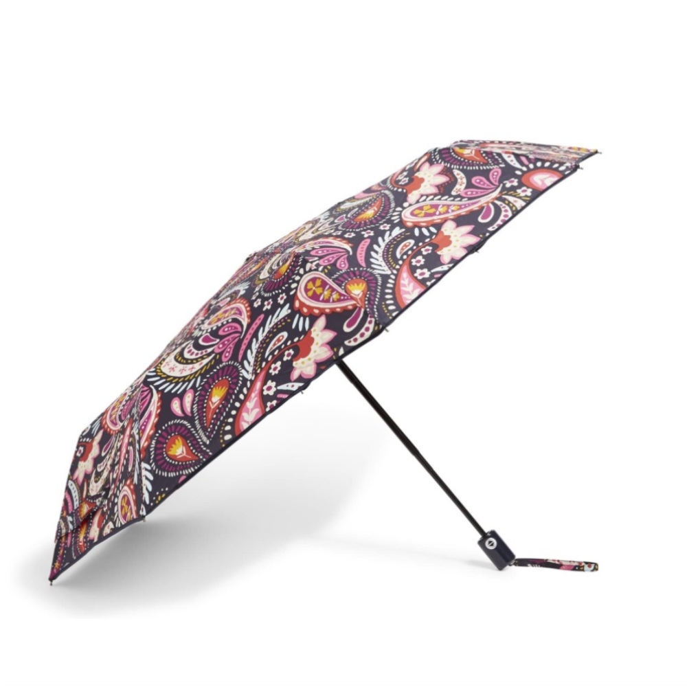 NWT Vera Bradley umbrella. Painted Paisley print. Cover. Handle. Push button.